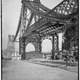 Illustration for article titled 22 Images From NYCs Golden Age of Bridge Building